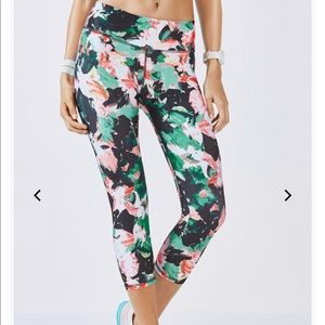 Fabletics Salar Printed Powerhold Capri (sold out)